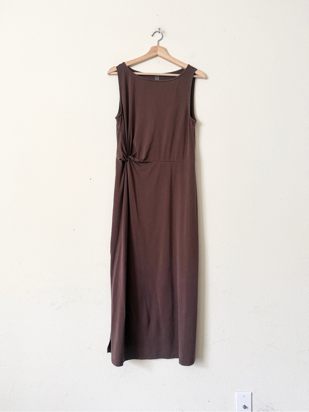 Beyond Yoga LARGE Rotation Side Twist Midi Sleeveless Dress in Espresso Brown